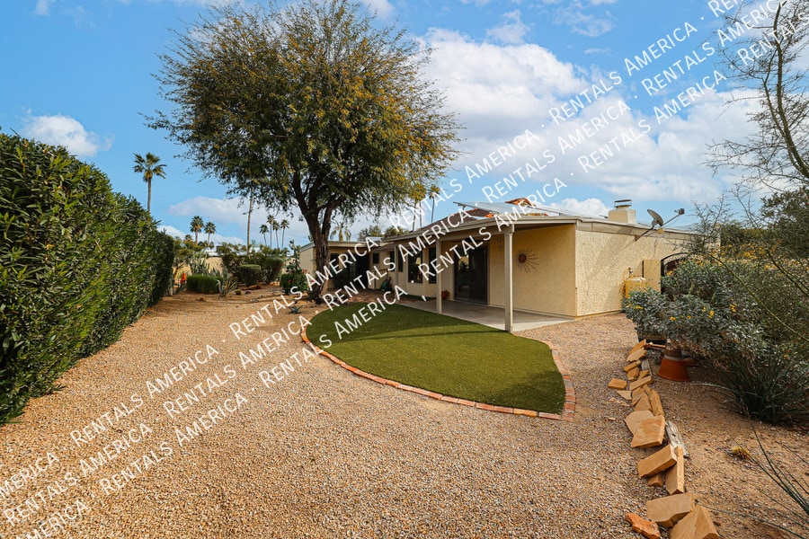 Building Photo - 10438 S 45th Pl