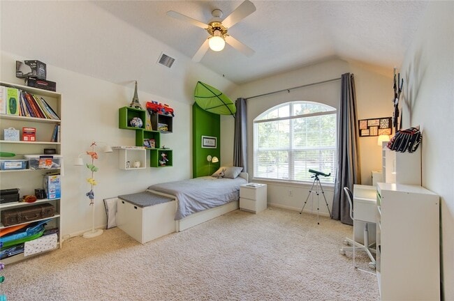 Building Photo - 5222 Summer Snow Dr