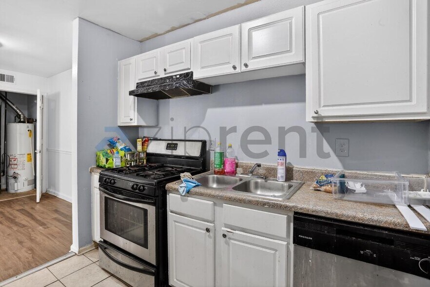 Building Photo - 1212 Utoy Springs Rd SW