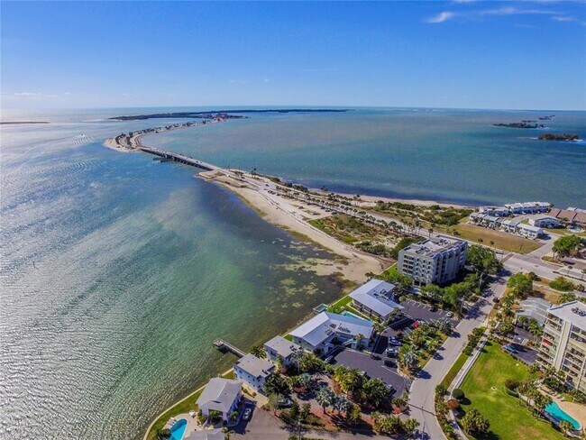 Building Photo - 2566 Gary Cir