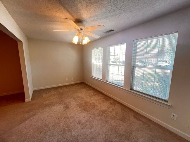 Building Photo - Beautiful, 1st Floor Unfurnished,  Bedroom Condo at Riverwoods in Murrells Inlet!
