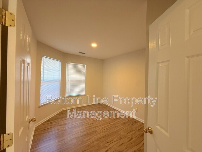 Building Photo - 7004 Paddle Wheel Ln