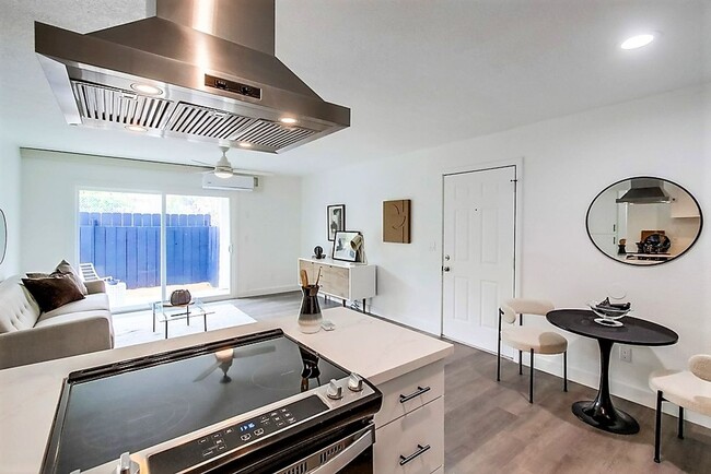 Interior Photo - The Magnolia