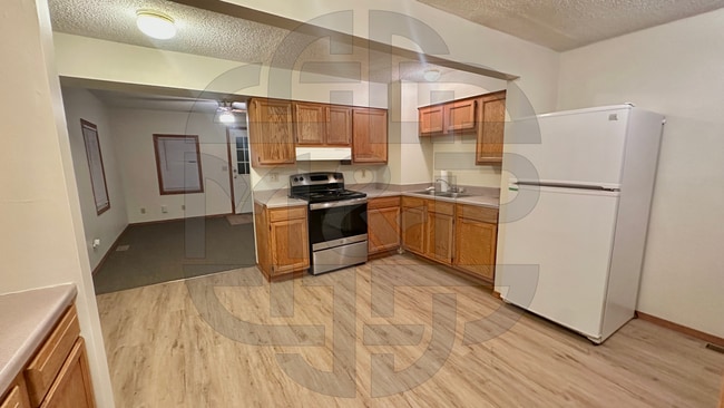 Building Photo - 130 W 10th St