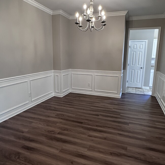 Building Photo - 384 Savannah Cir