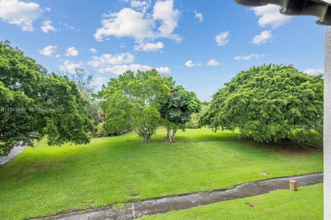 Building Photo - 8896 SW 62nd Terrace