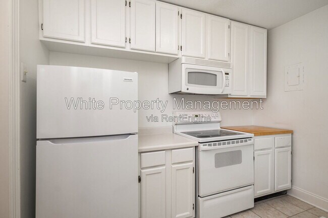 Building Photo - 564 Wakefield Dr