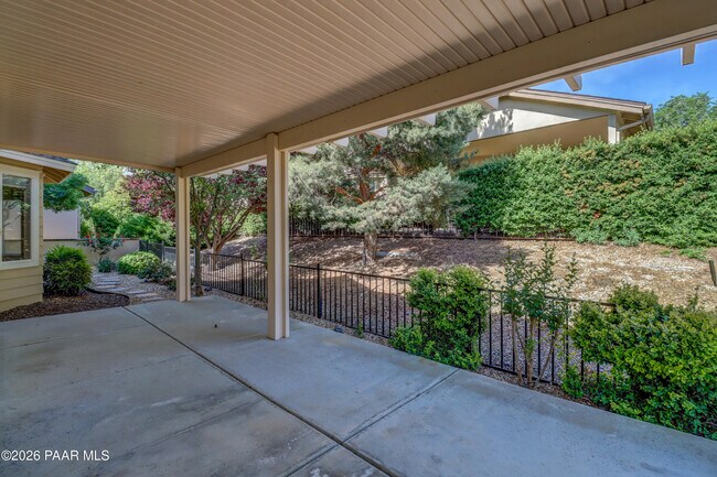 Building Photo - 1681 St Andrews Way