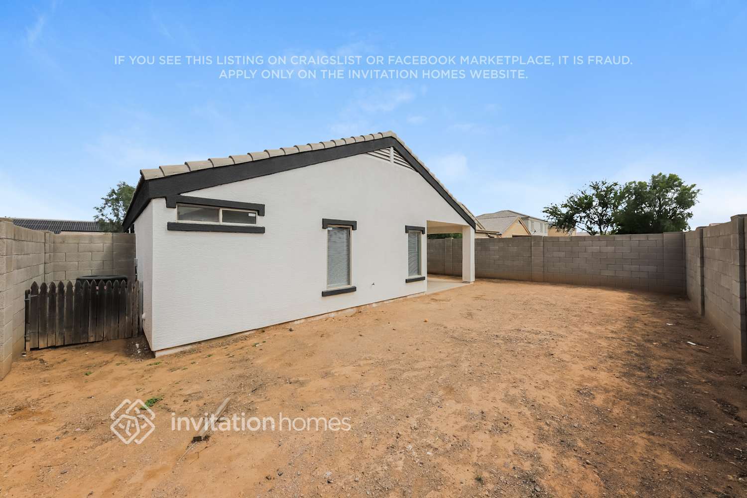 Building Photo - 12845 W Myer Ln