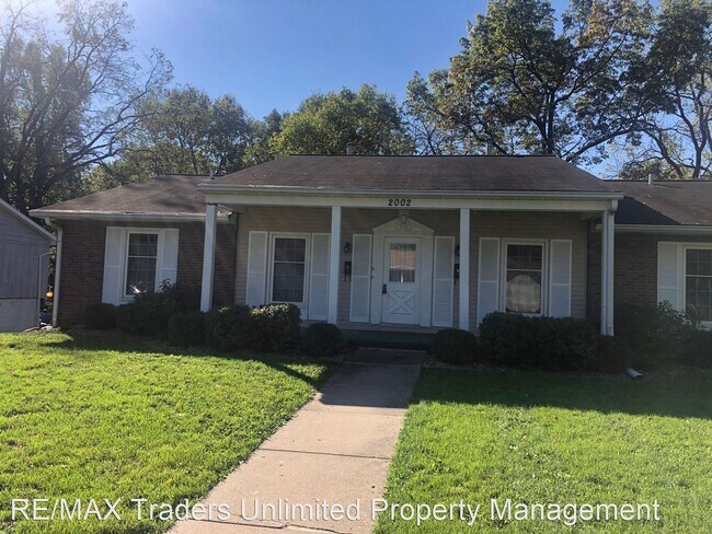 Primary Photo - 2 br, 2 bath House - 2002 W Newman Parkway