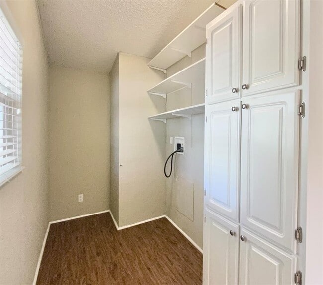 Building Photo - 1301 Lipan Trail