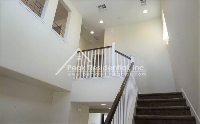 Building Photo - Wonderful Elk Grove 4bd/3ba Home with 2 Car Garage & Loft Area