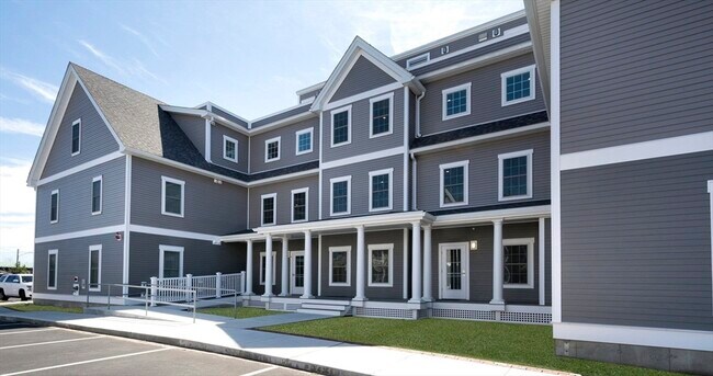 Primary Photo - 50 Country Way