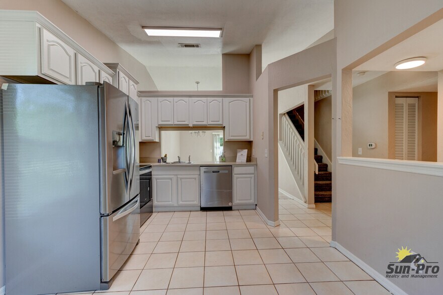 Building Photo - 1126 Hermitage Ct