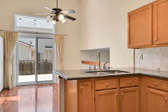 Building Photo - $3,050.00, 4 bed, 3 bath, located in Auror...