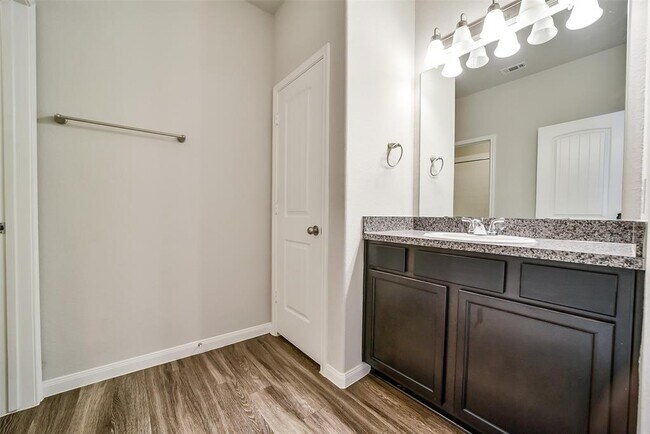 Building Photo - 3623 Bright Moon Ct