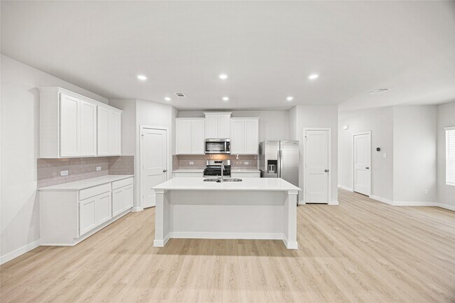 Building Photo - 7910 Alset Dr