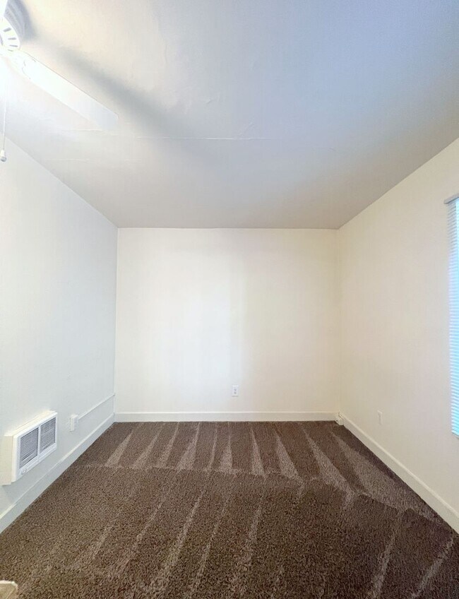 Interior Photo - PARK REGENT (PAR01)