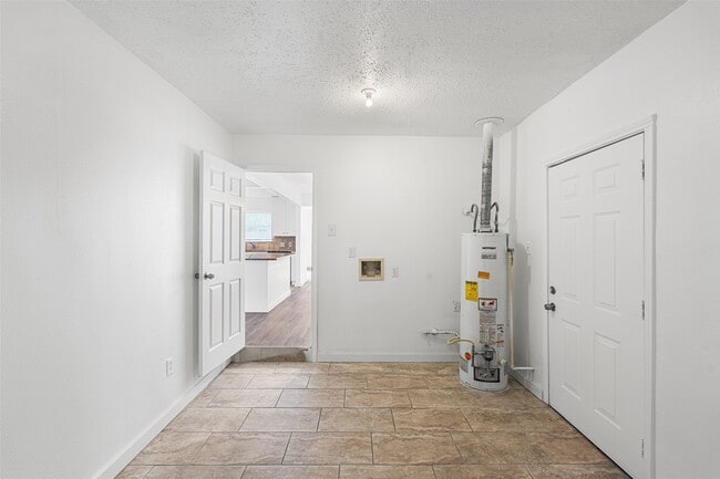 Building Photo - 9005 Gabriel St