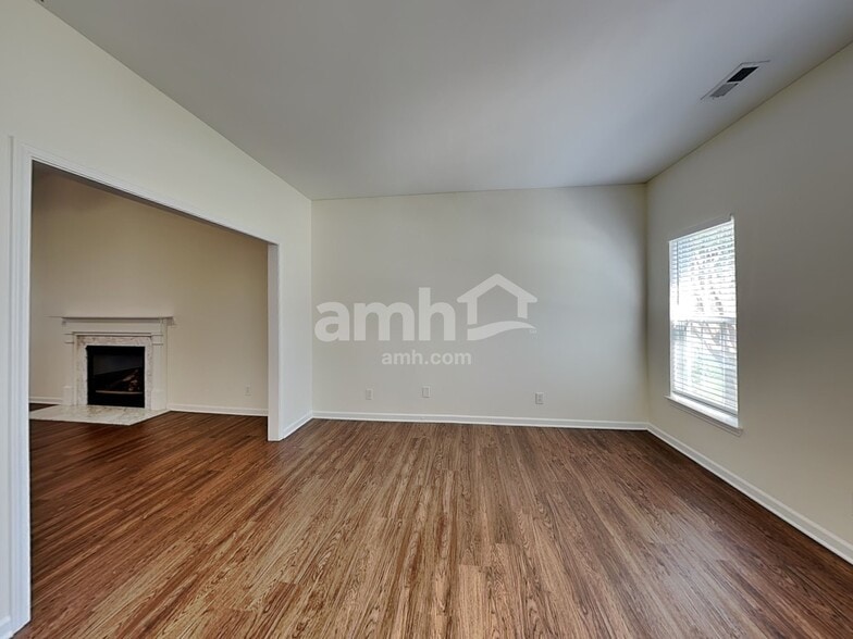 Building Photo - 7419 Gate Key Ct