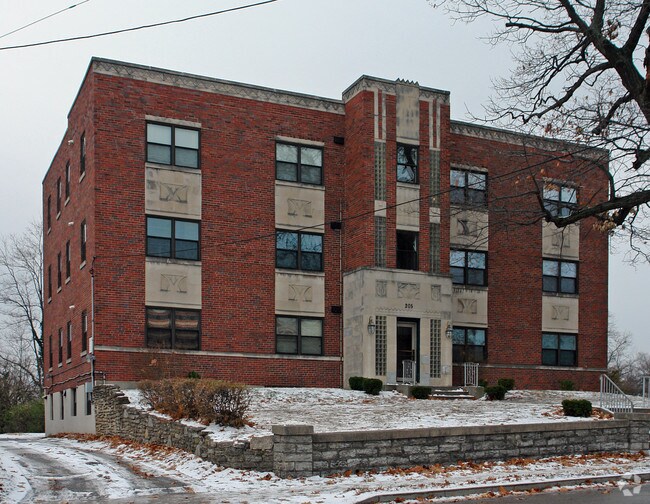 Primary Photo - 205 William Howard Taft Rd