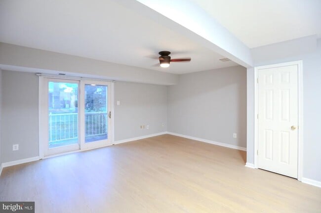 Building Photo - 14470 Cool Oak Ln