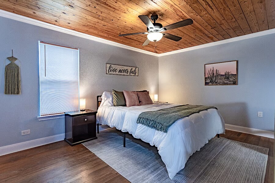 Building Photo - 3415 Shelby Ave