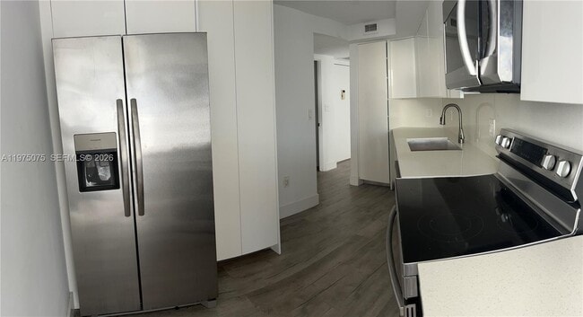 Building Photo - 6921 Environ Blvd