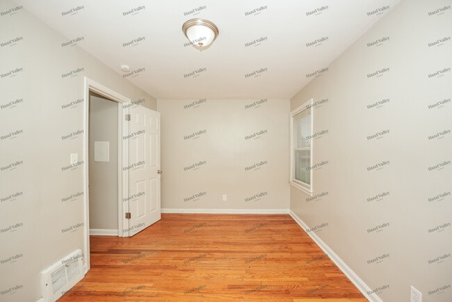 Building Photo - 4246 Wilmington Rd