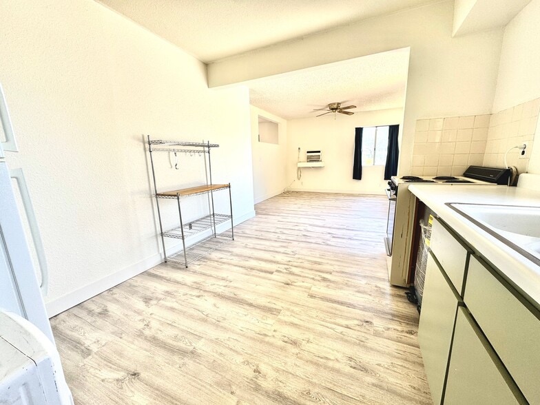 Building Photo - 5551 Ave Juan Bautista