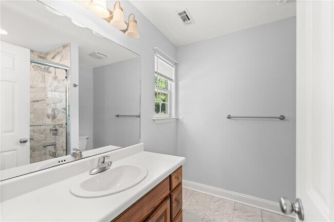 Building Photo - 150 Arbor Gates Dr