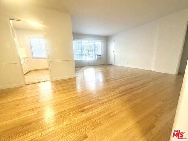 Building Photo - 8360 Blackburn Ave