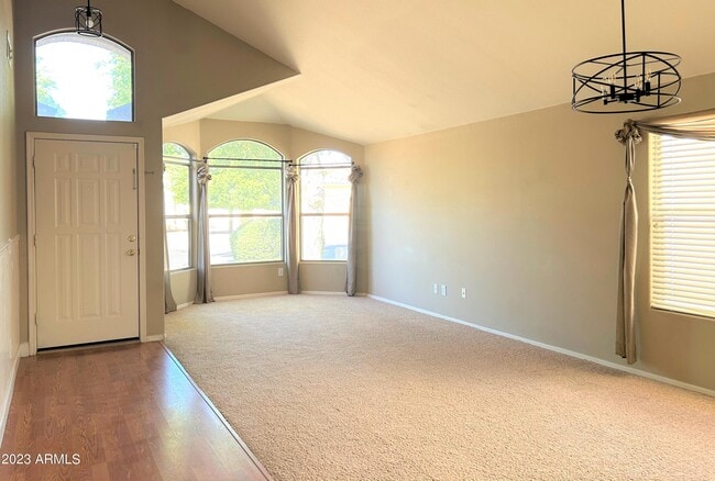 Building Photo - 1801 E Toledo St