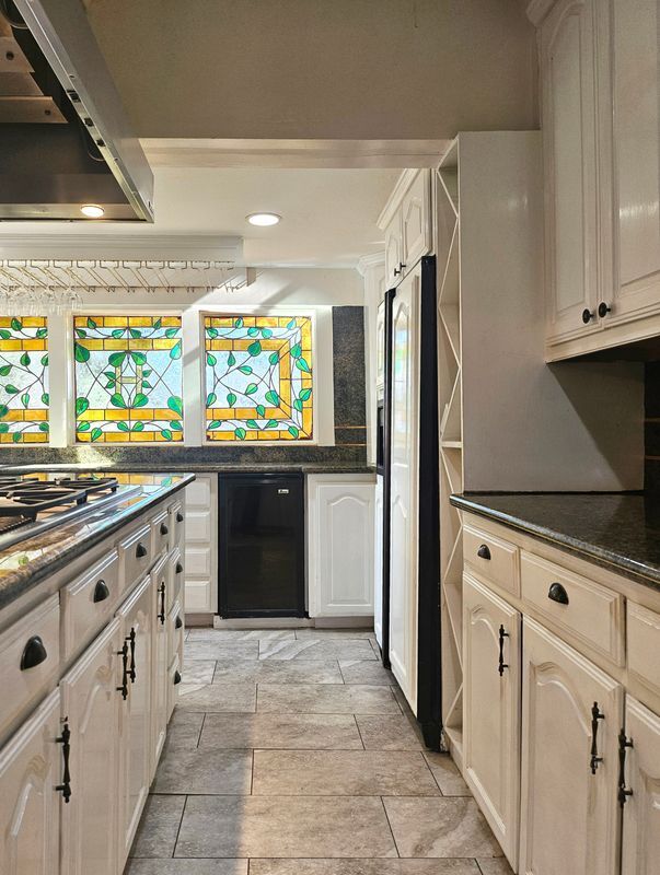 Building Photo - 2635 Puesta Del Sol