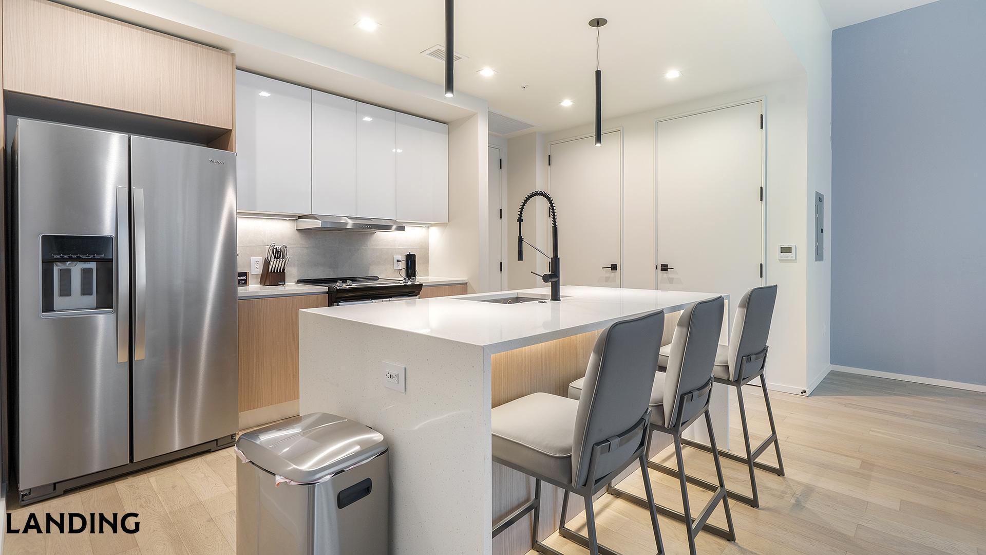 Building Photo - 143 E Commerce St