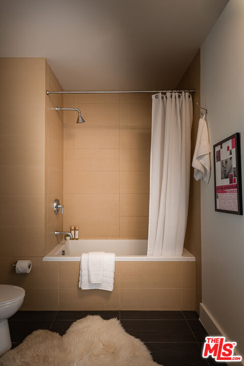 Building Photo - 460 S Spring St