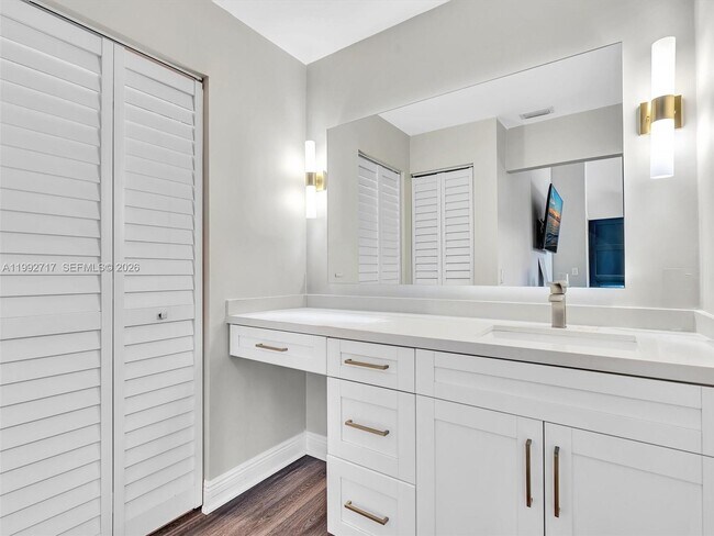 Building Photo - 2083 Augusta