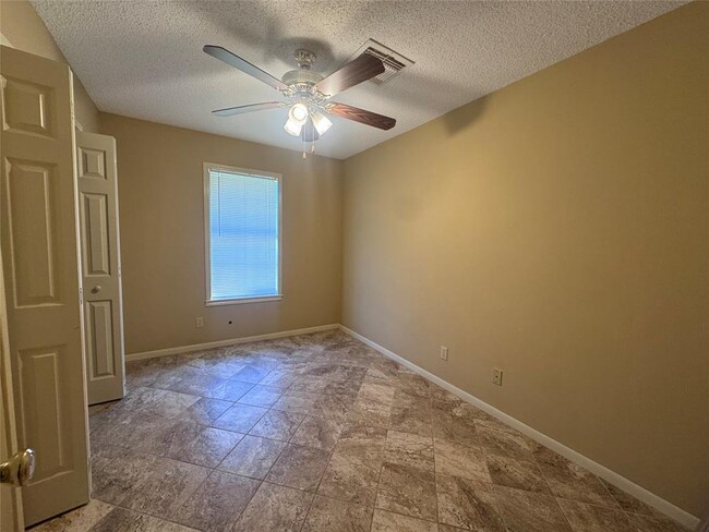 Building Photo - 11651 FM 1371
