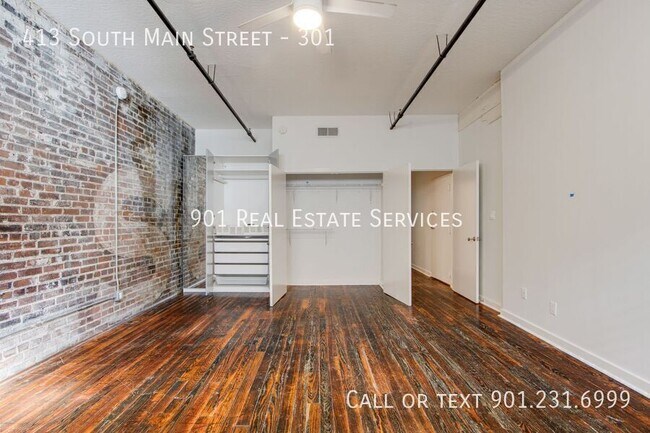 Building Photo - 413 S Main St