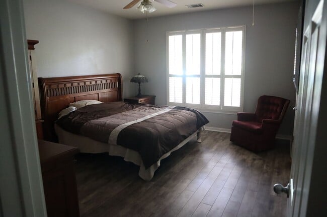 Building Photo - 4 Bed 2.5 Home in San Marcos, TX