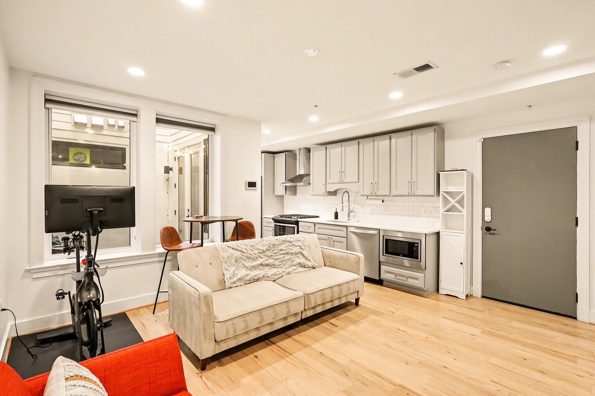 Building Photo - 811 Upshur St NW