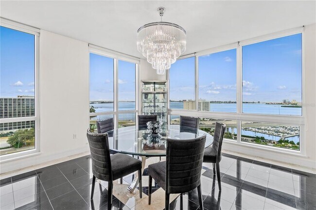 Building Photo - 331 Cleveland St