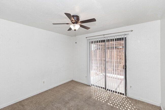 Building Photo - Rental Availalble