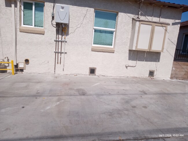 Building Photo - 10904 Lillian Ln