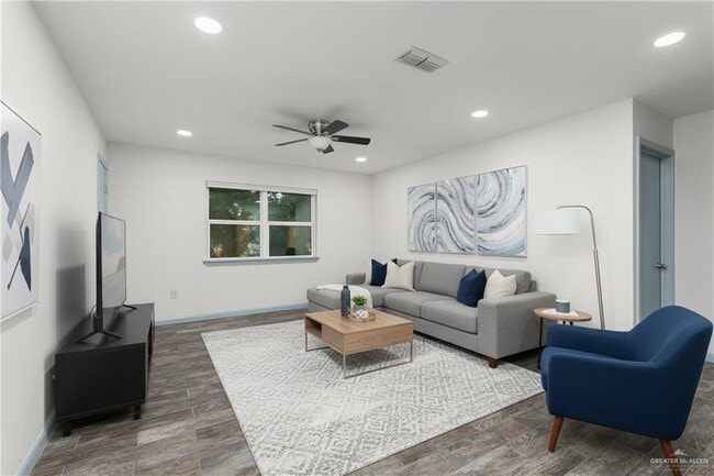 Building Photo - 21 Shasta Ave