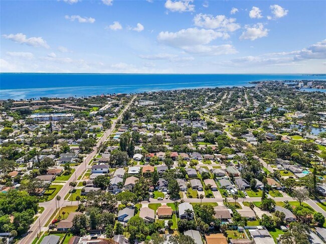 Building Photo - 1763 Montana Ave NE