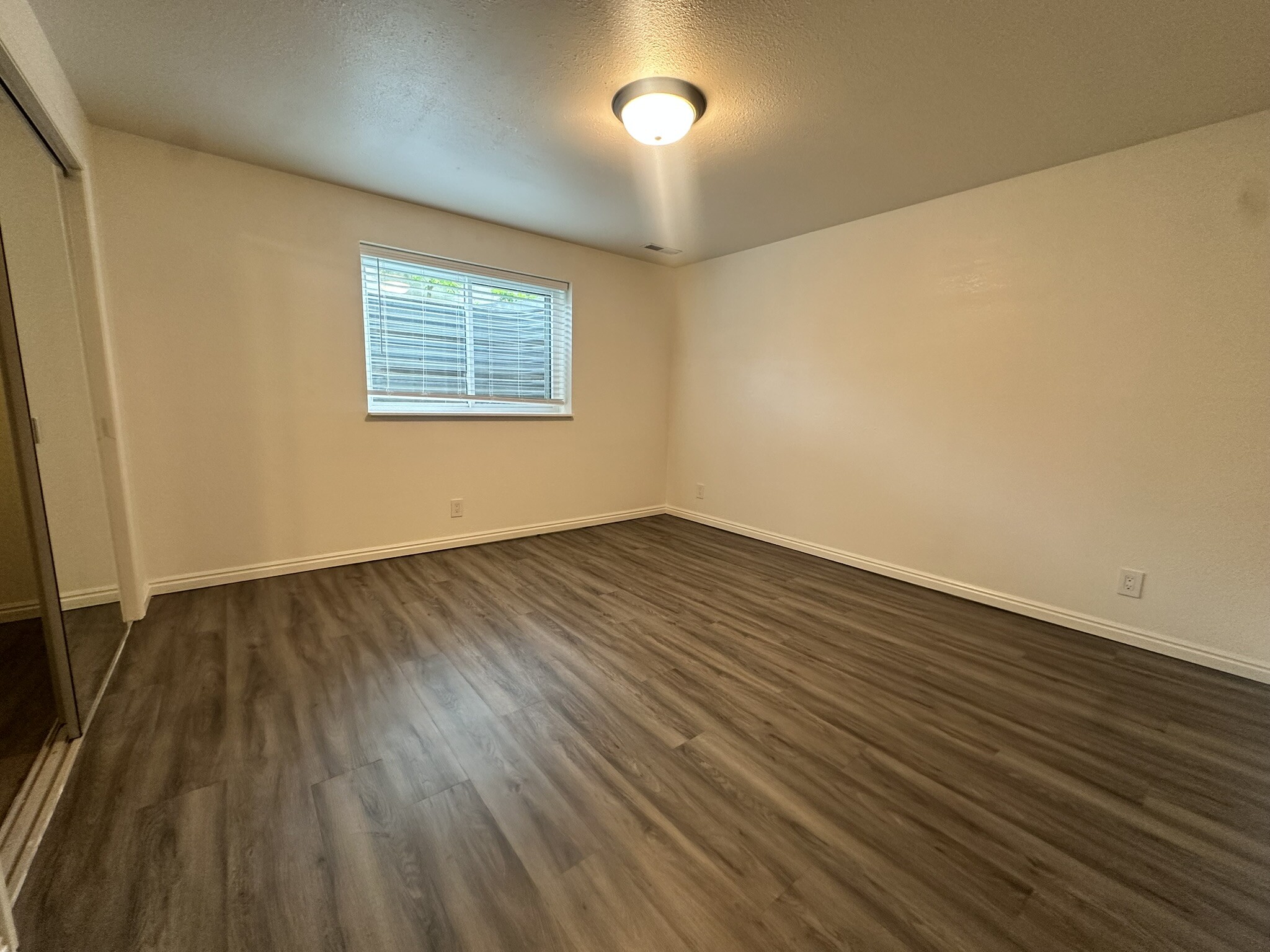 Building Photo - 4919 W 8620 S