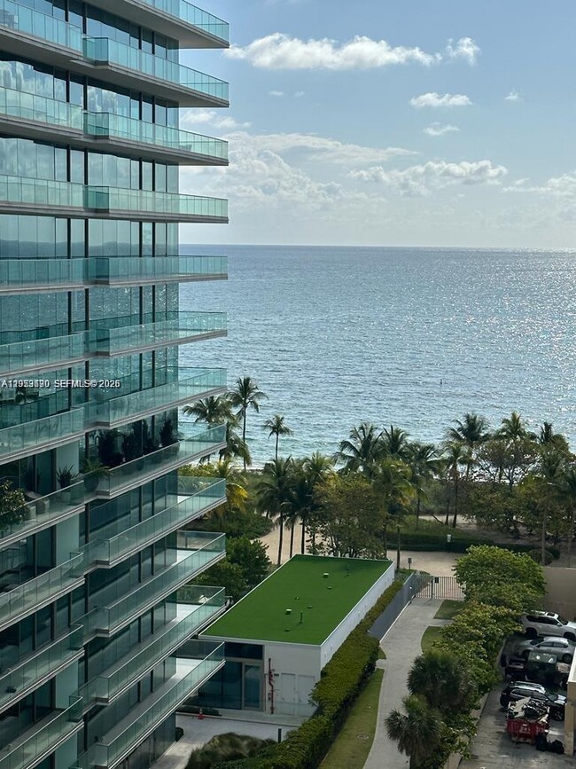 Building Photo - 10185 Collins Ave