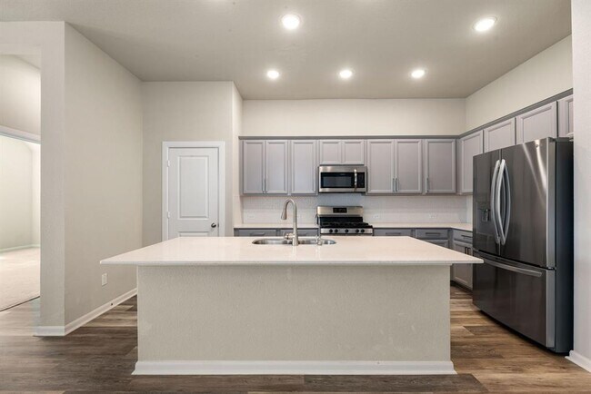 Building Photo - 2715 Chestnut Oak Cir