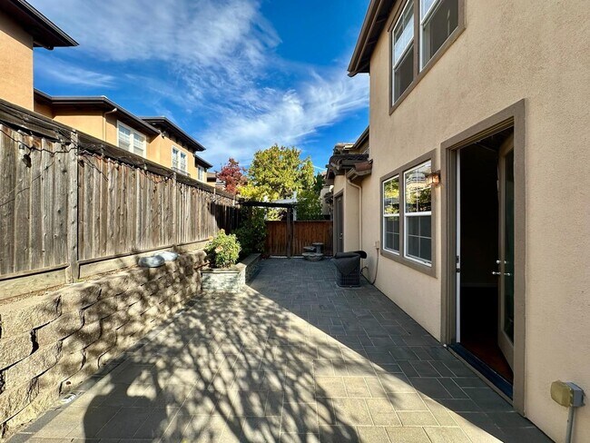 Building Photo - 1357 Trailside Ln